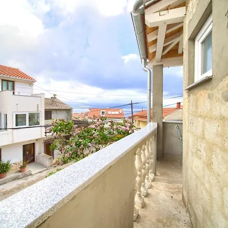 Apartment Retro Vrbnik (Primorje-Gorski Kotar)