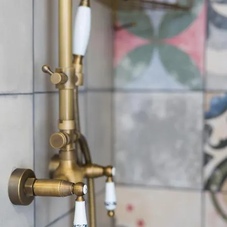 Retro * Vrbnik (Primorje-Gorski Kotar)