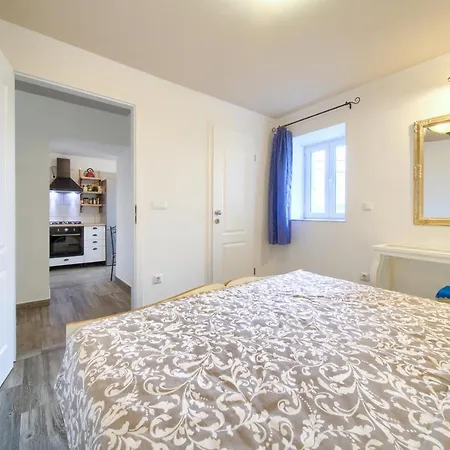 Retro Apartment