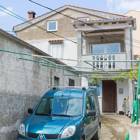 Retro Apartamento Vrbnik (Primorje-Gorski Kotar)