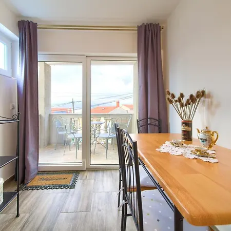 Apartment Retro Vrbnik (Primorje-Gorski Kotar)